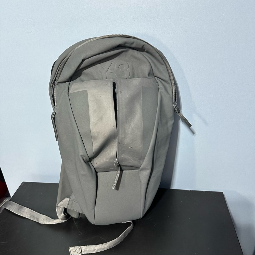 Y-3 Yohji Yamamoto futuristic pod shape backpack - Picture 3 of 17